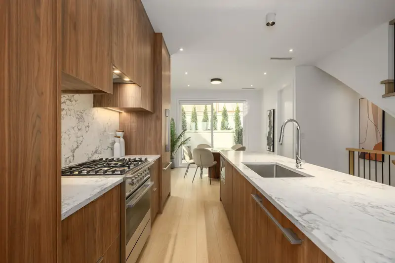 102 1125 CARTIER AVENUE - photo 3 of 25