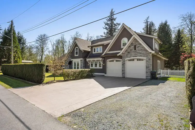 4543 SADDLEHORN CRESCENT - photo 1 of 40