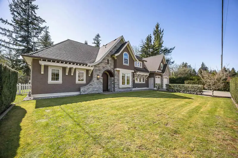 4543 SADDLEHORN CRESCENT - photo 2 of 40