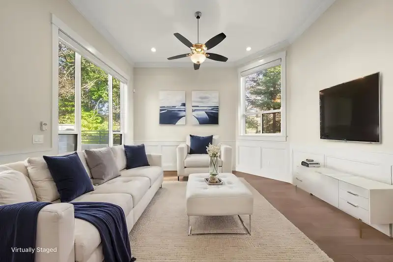 7028 BROADWAY - photo 1 of 38