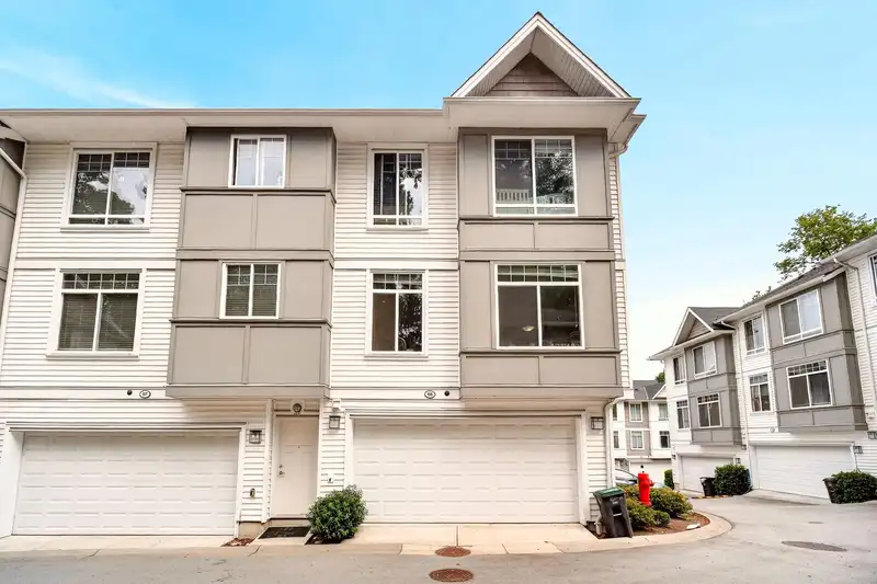 68 11267 133 STREET - photo 1 of 38