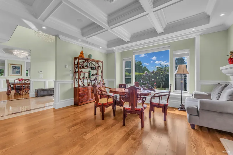 1835 MATHERS AVENUE - photo 4 of 25