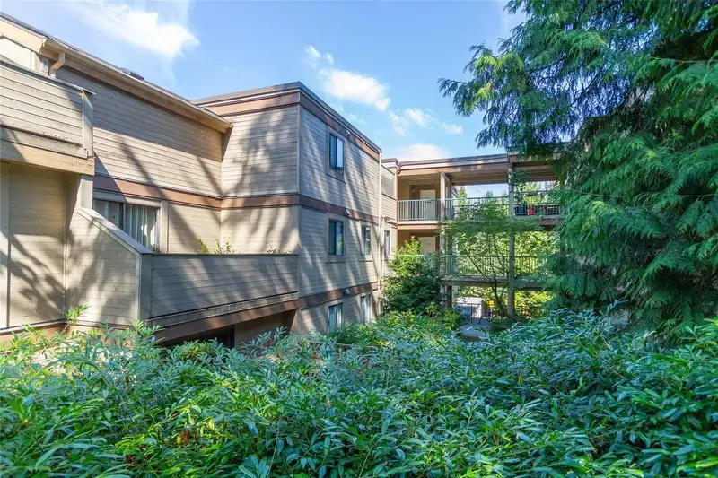 203 9147 SATURNA DRIVE - photo 1 of 22