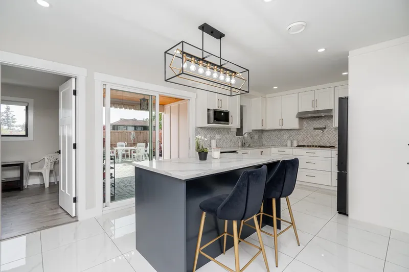 11366 KINGCOME AVENUE - photo 4 of 12