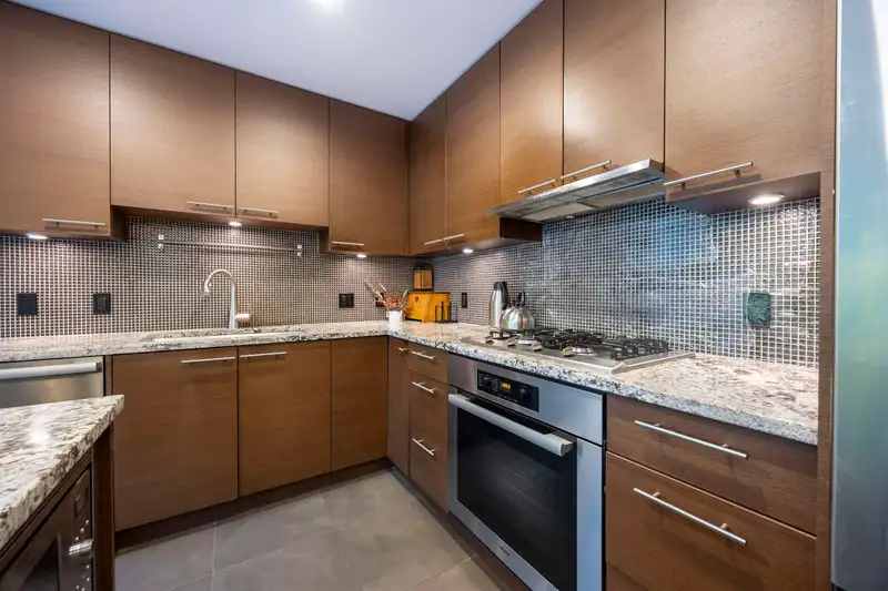 205 6168 WILSON AVENUE - photo 3 of 33