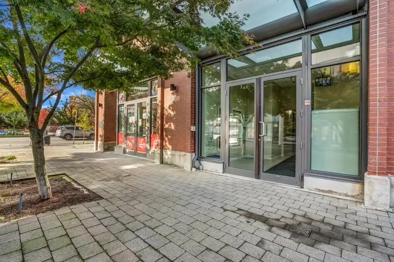 316 2689 KINGSWAY - photo 2 of 30