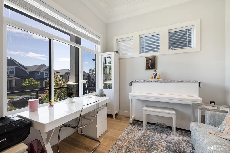 16475 21A AVENUE - photo 2 of 18