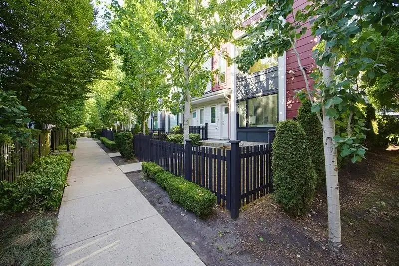 190 2277 OAK MEADOWS DRIVE - photo 3 of 29