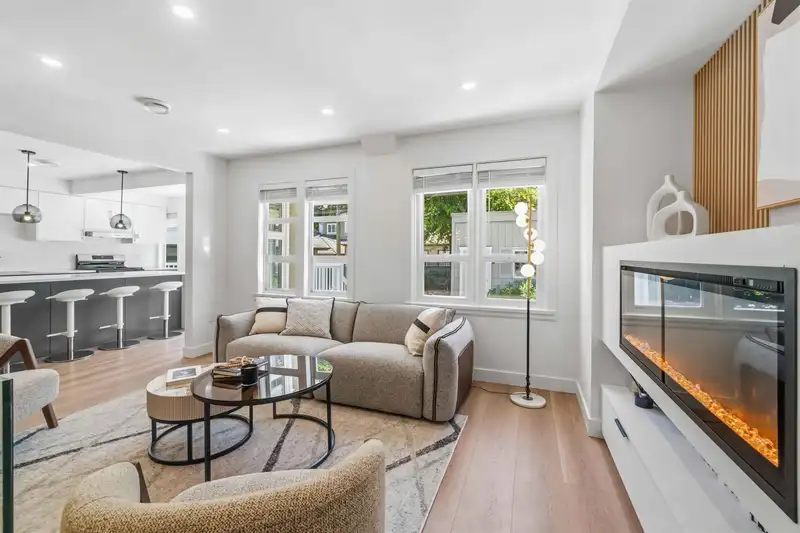 3534 W 17TH AVENUE - photo 4 of 28