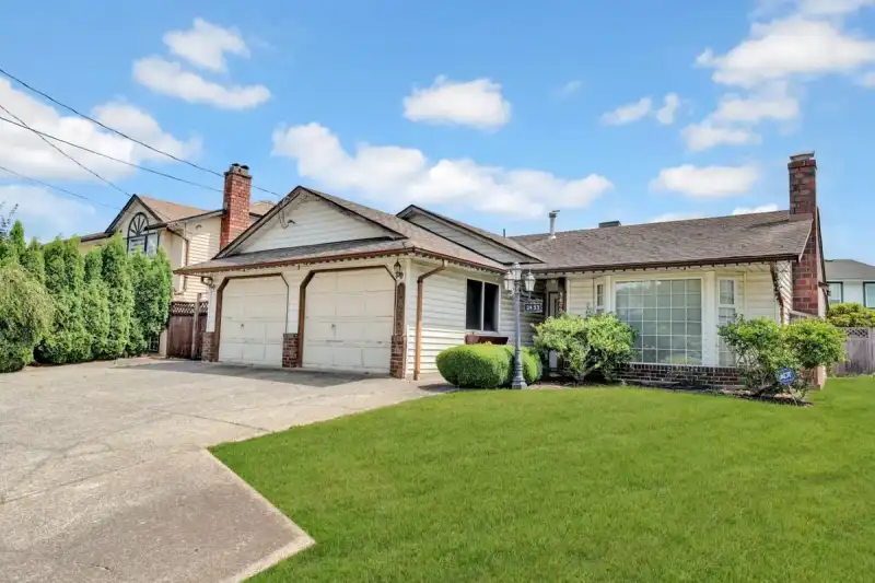 3452 CLEARBROOK ROAD - photo 1 of 30