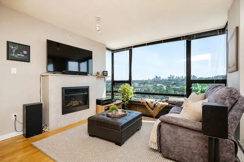 1504 4178 DAWSON STREET - photo 1 of 38