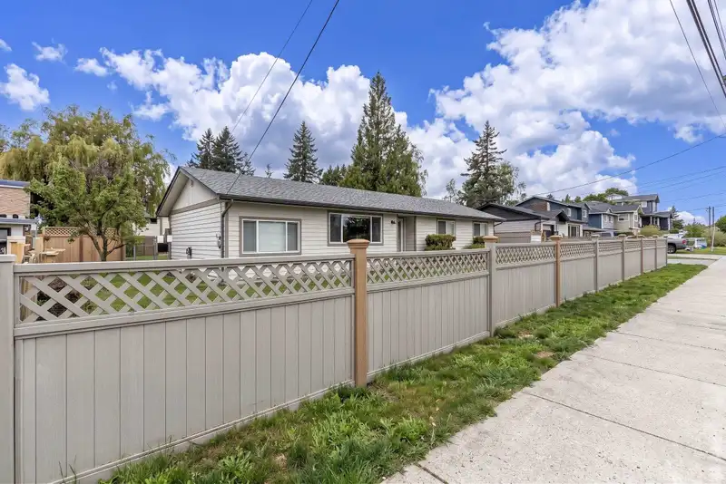 2561 ROSS ROAD - photo 4 of 27