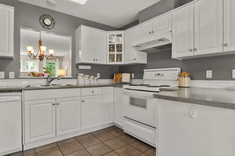 42 20222 96 AVENUE - photo 4 of 39
