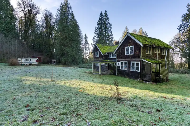 8904 MANZER STREET - photo 4 of 22
