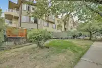 112 1009 HOWAY STREET - thumbnail 3
