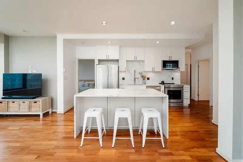 502 1333 W GEORGIA STREET - photo 3 of 28