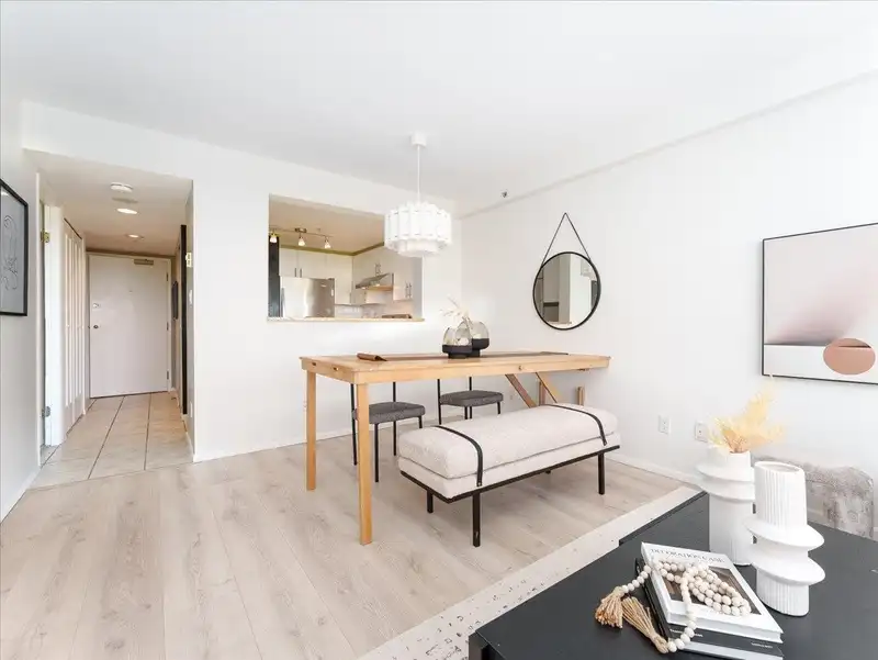 704 288 E 8TH AVENUE - photo 4 of 23