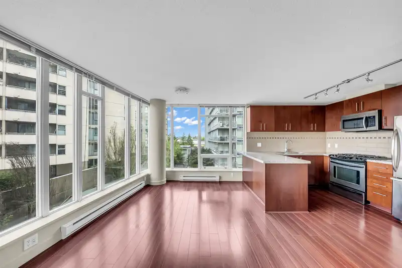 703 8288 LANSDOWNE ROAD - photo 1 of 14