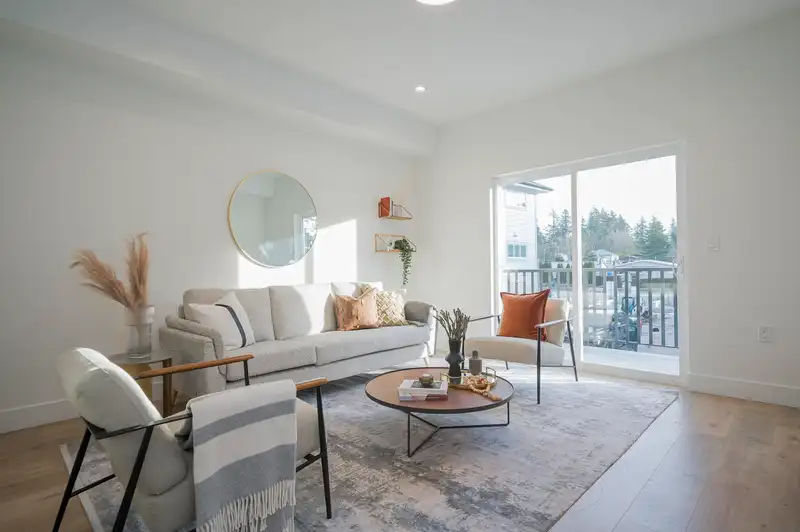 12 12770 105 AVENUE - photo 1 of 39