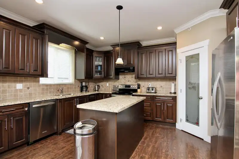 24916 108B AVENUE - photo 2 of 40