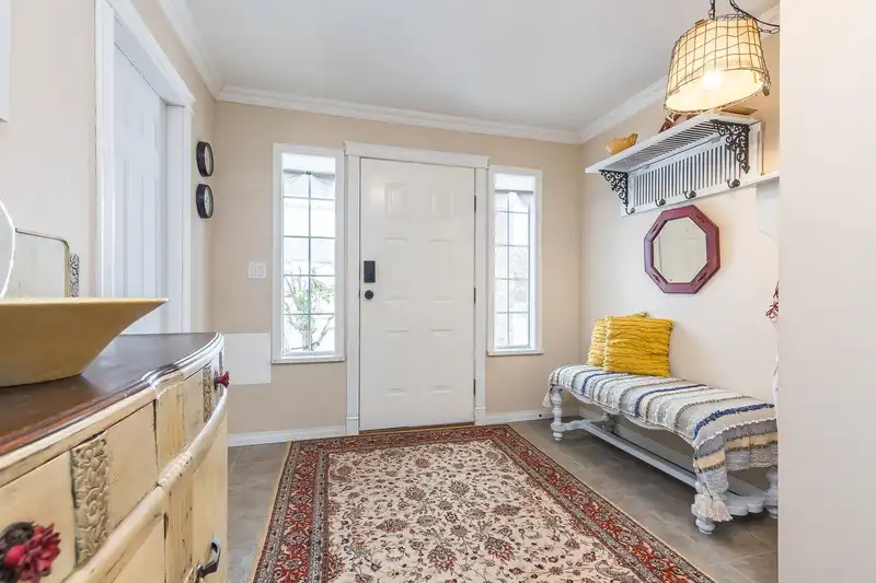 3029 CASSIAR AVENUE - photo 2 of 40