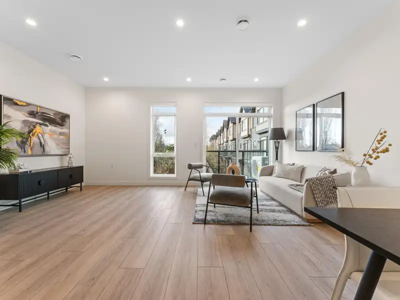 21 4337 BOUNDARY ROAD - photo 2 of 29