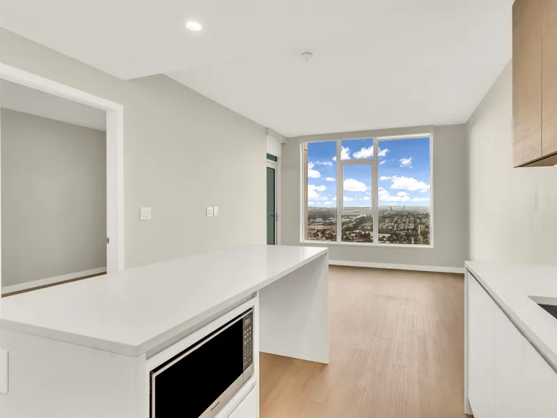 4709 2186 GILMORE AVENUE - photo 1 of 25