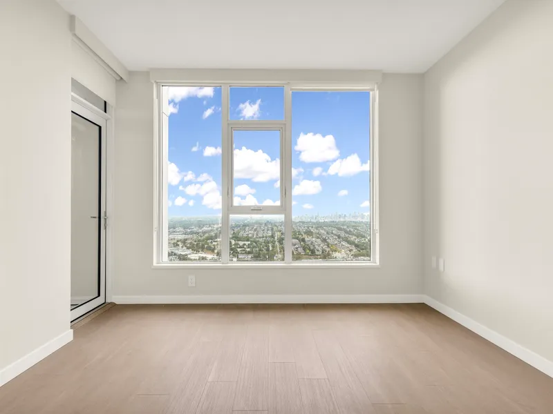 4709 2186 GILMORE AVENUE - photo 2 of 25