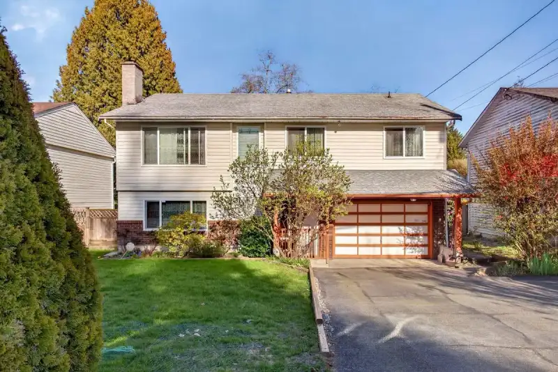10842 144A STREET - photo 1 of 34