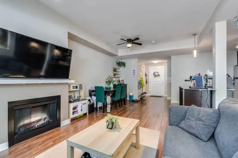 128 13321 102A AVENUE - photo 3 of 20