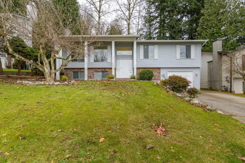 35084 MCKEE ROAD - photo 2 of 36