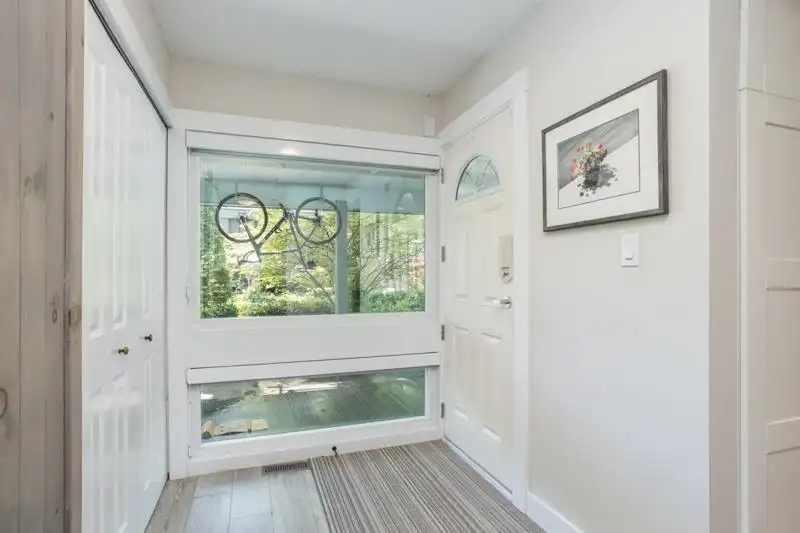 146 3031 WILLIAMS ROAD - photo 3 of 39