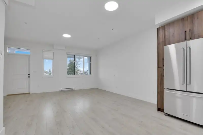 12 789 OTA AVENUE - photo 3 of 20