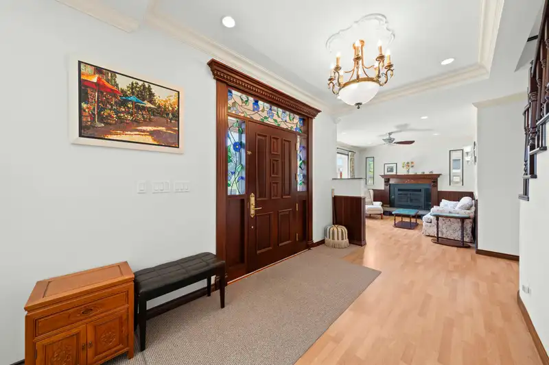 5713 EGLINTON STREET - photo 2 of 40