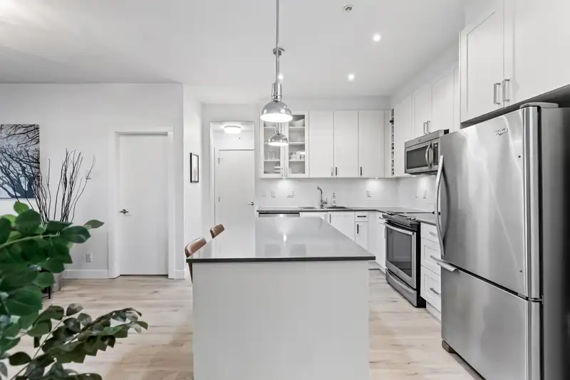 211 16380 64 AVENUE - photo 3 of 40