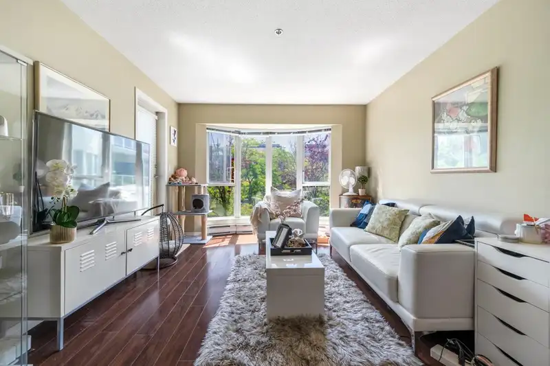 219 7700 ST. ALBANS ROAD - photo 1 of 17