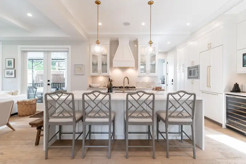 12747 14 AVENUE - photo 3 of 40