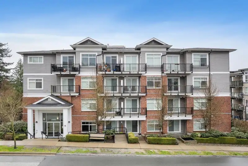 405 6480 195A STREET - photo 1 of 34