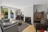 3 230 W 15TH STREET - thumbnail 9