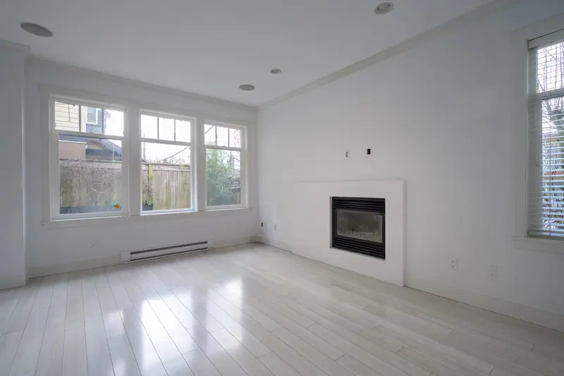 9 4780 55B STREET - photo 3 of 25