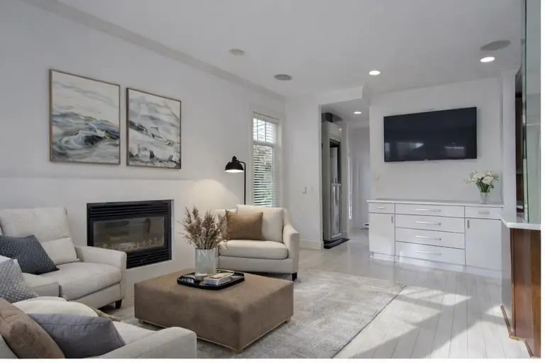 9 4780 55B STREET - photo 4 of 25