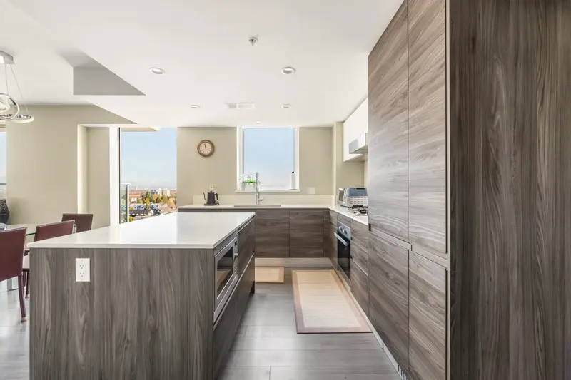 1601 6533 BUSWELL STREET - photo 4 of 25