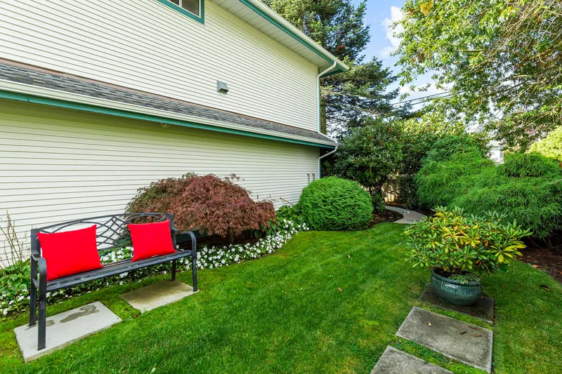 402 7500 COLUMBIA STREET - photo 2 of 25