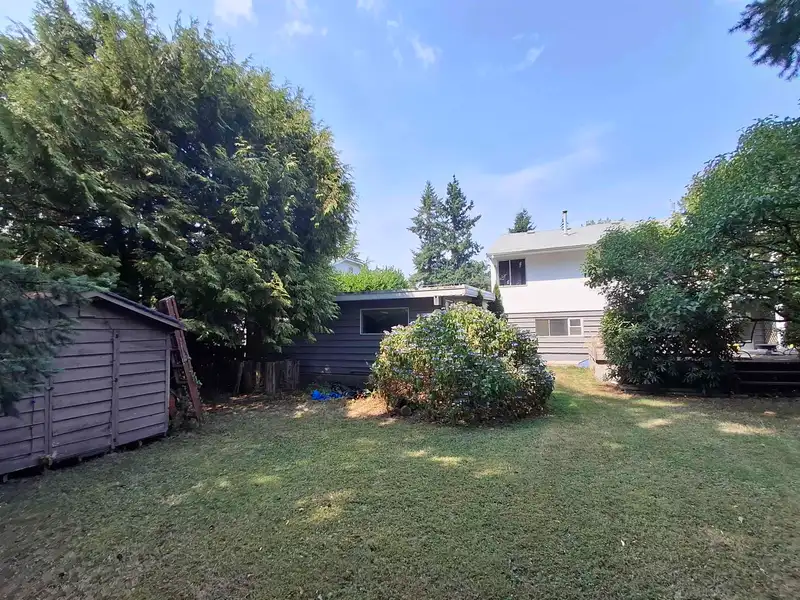 11352 82A AVENUE - photo 3 of 21