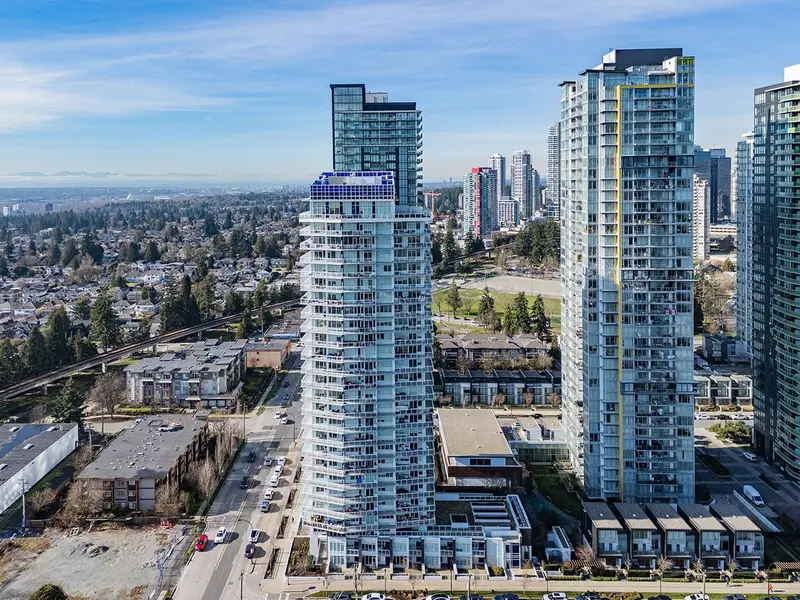 607 5051 IMPERIAL STREET - photo 3 of 25