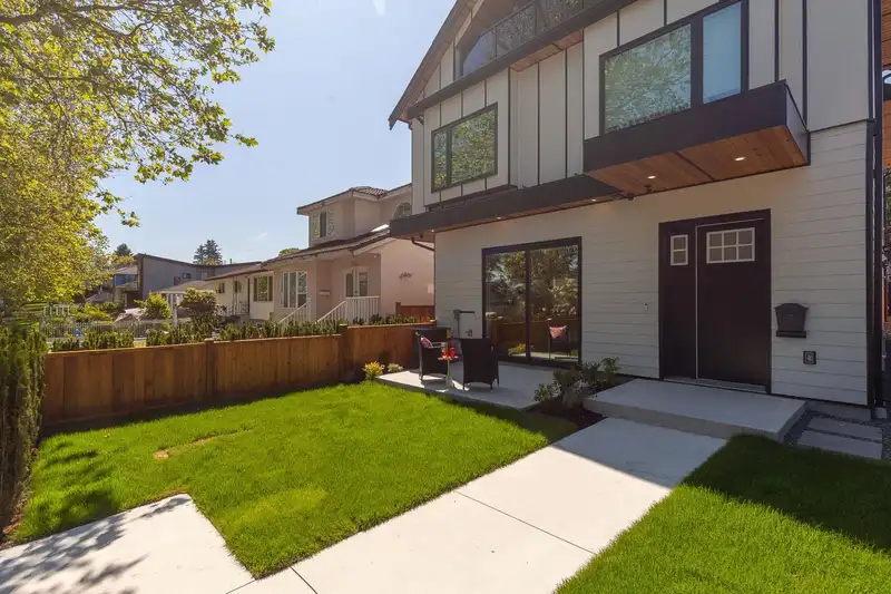 2232 E 27TH AVENUE - photo 2 of 38