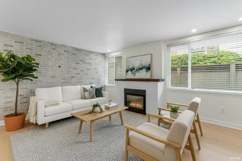 110 15282 19 AVENUE - photo 1 of 25