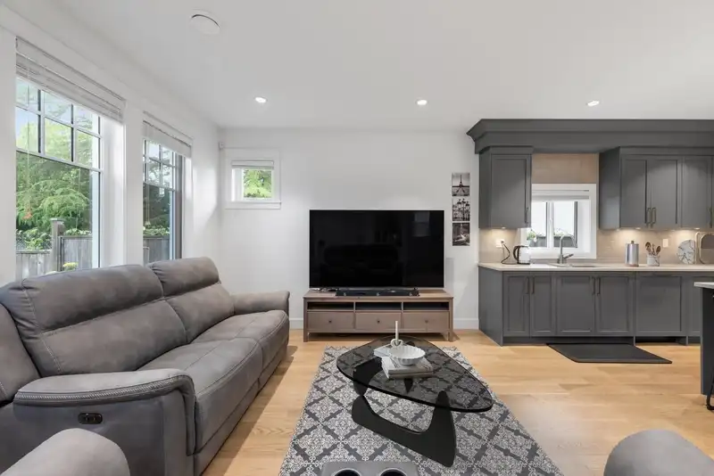 5702 WILLIAMS ROAD - photo 3 of 40