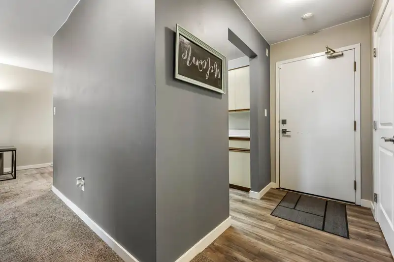 305 2750 FULLER STREET - photo 3 of 29