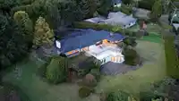 875 EYREMOUNT DRIVE - thumbnail 4